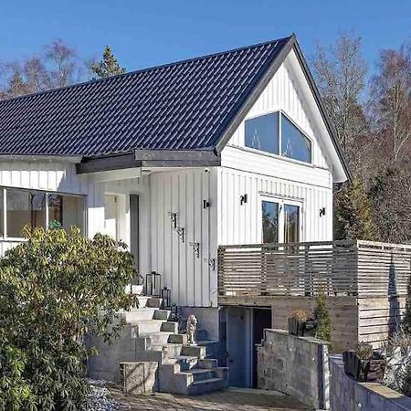 Mysigt Hus Med Natur & Jacuzzi I Olofstorp Gothenburg Ngoại thất bức ảnh