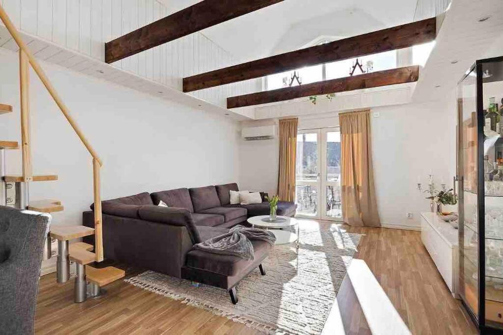 Mysigt Hus Med Natur & Jacuzzi I Olofstorp Gothenburg Ngoại thất bức ảnh