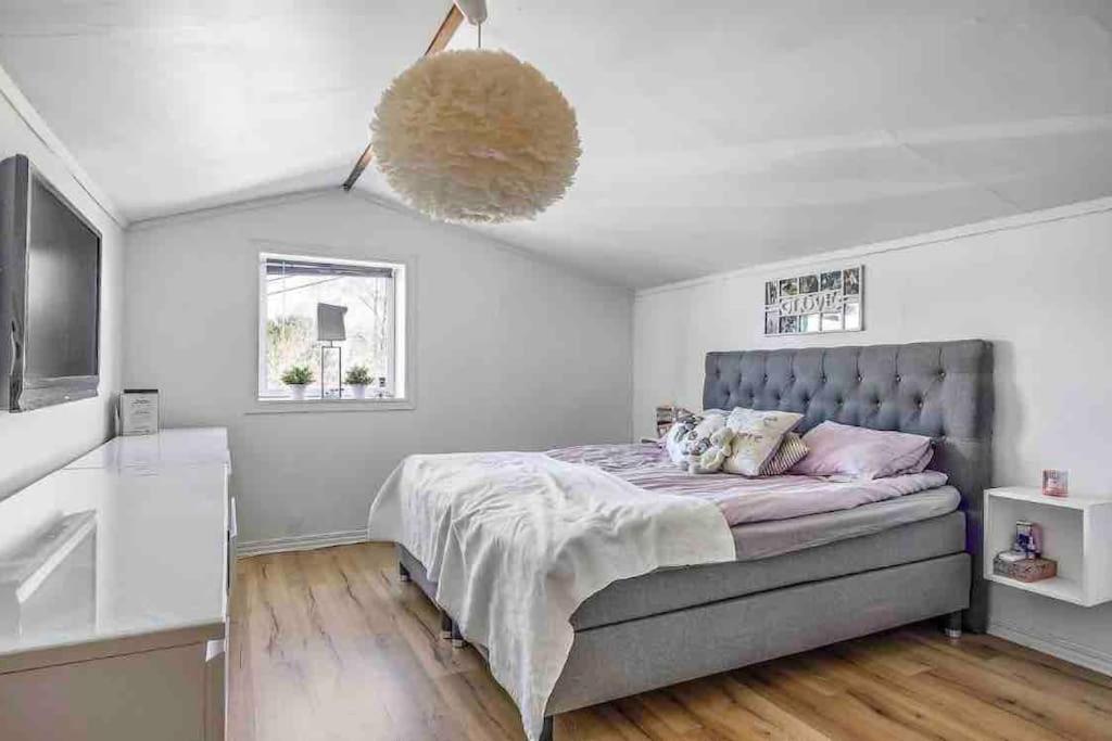 Mysigt Hus Med Natur & Jacuzzi I Olofstorp Gothenburg Ngoại thất bức ảnh
