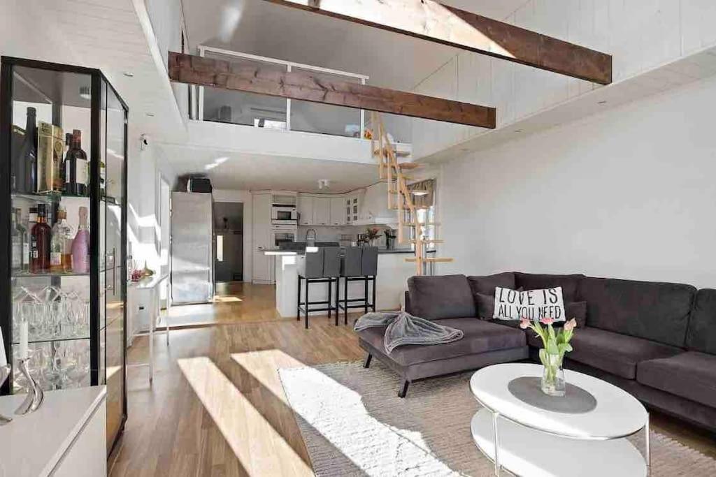 Mysigt Hus Med Natur & Jacuzzi I Olofstorp Gothenburg Ngoại thất bức ảnh